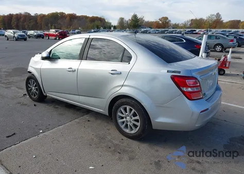 2017 Chevrolet Sonic Lt Auto z USA, uszkodzony, nr VIN 1G1JD5SH1H4105815